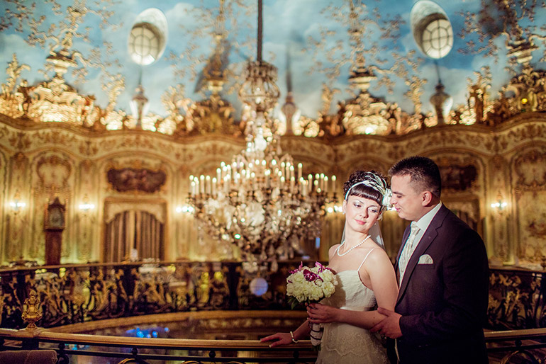 Фотосъёмка молодоженов во дворце, свадебная фотография